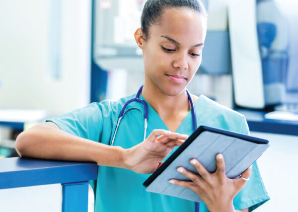 Nurse using LMS